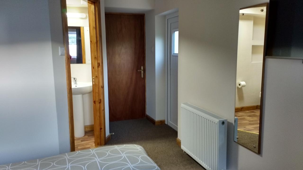 Edinburgh House Apartments Bagian luar foto